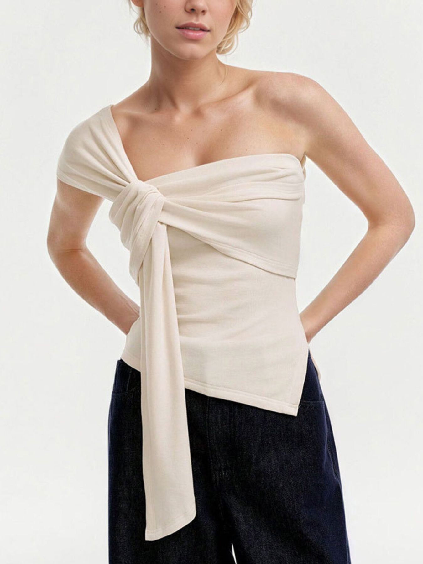 Knockout Knot Detail T-Shirt