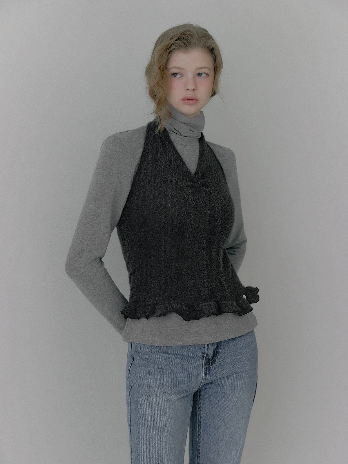 Hiddle Frill Halter