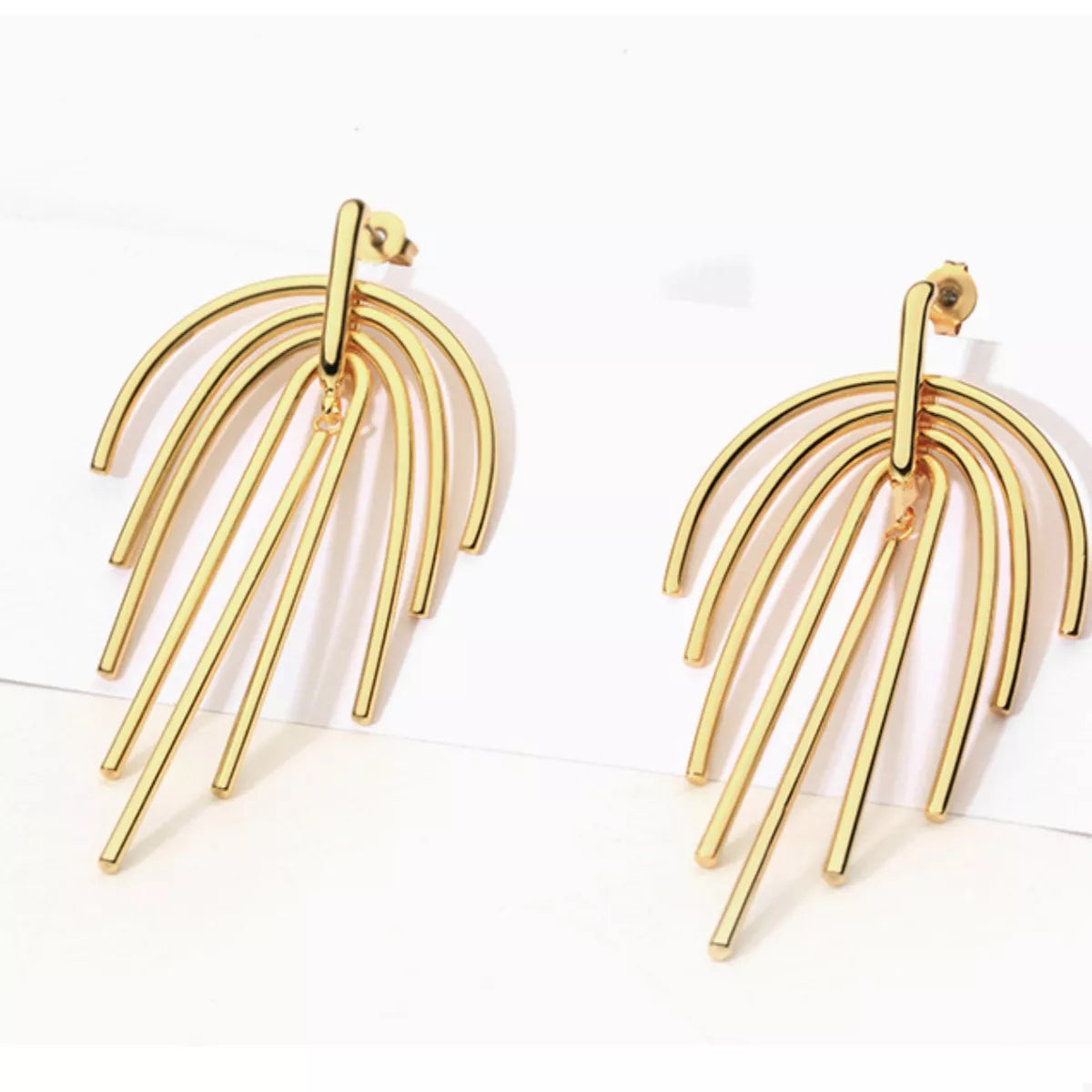 Geeze Louis 18K Geometric Earrings